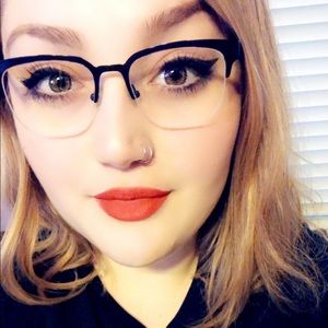 Meet your Posher, Hope